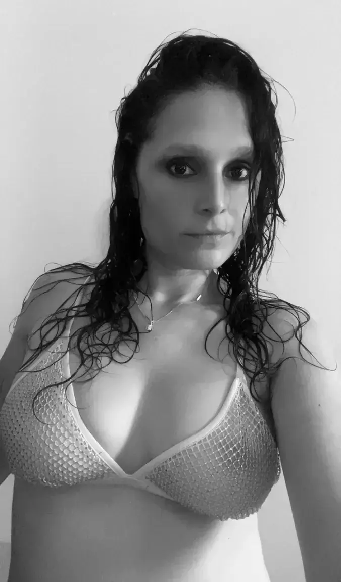 Leak & nude MYM — Nebu_leuse : « Le silence cache parfois les pensées les plus dangereuses… 🖤 » (MYM)