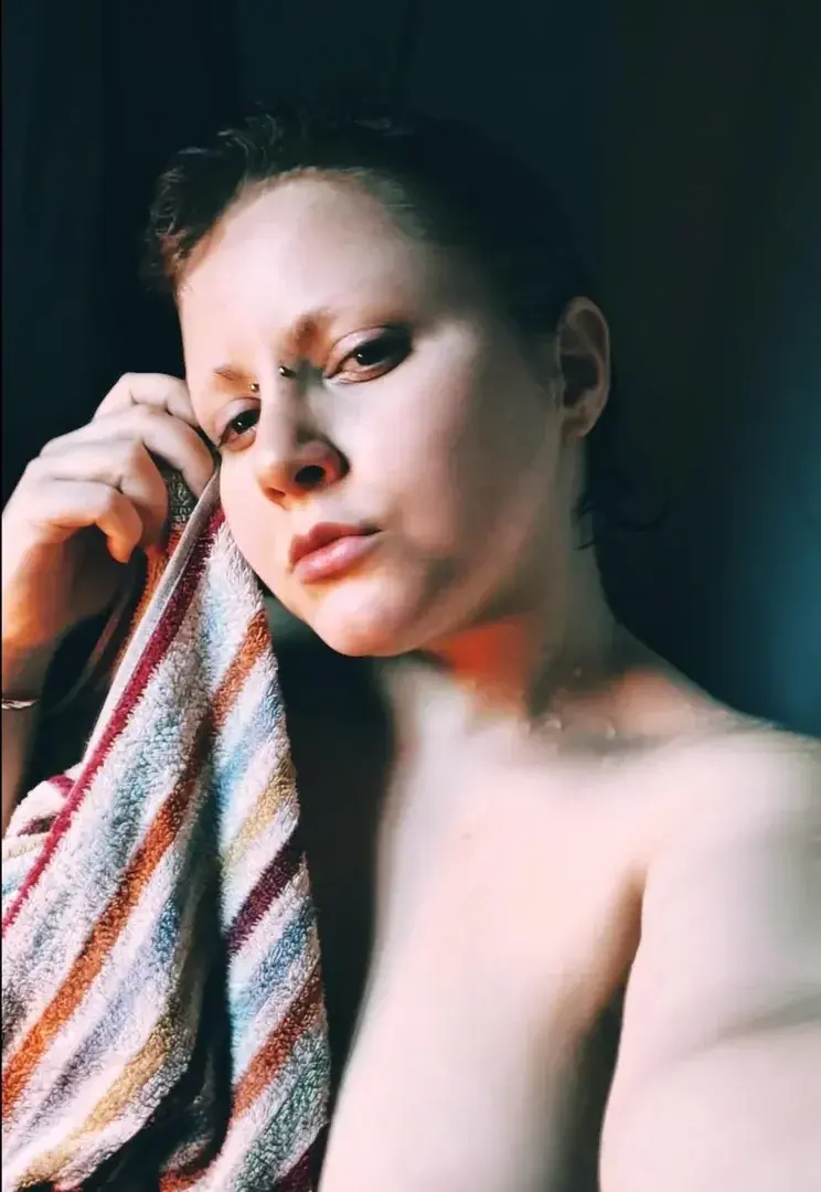 Des nouvelles photos a la sortie de la douche arrive 🔥