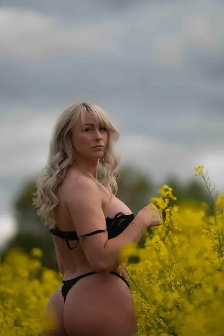 Leak & nude 3 — chloe_j_official