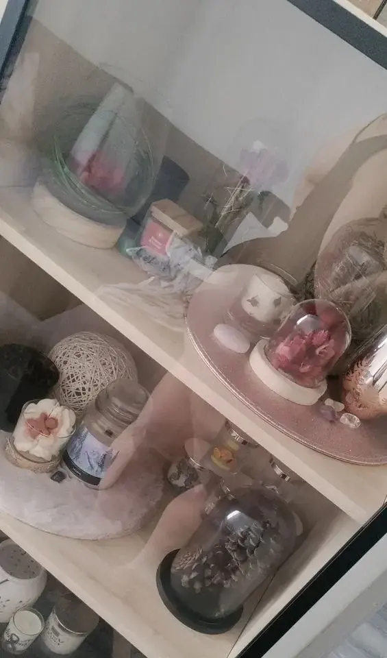 Leak & nude MYM — Noliaa : « Si t'as de bons yeux ce n' est pas une photo d'une vitrine 🙄😏 » (MYM)