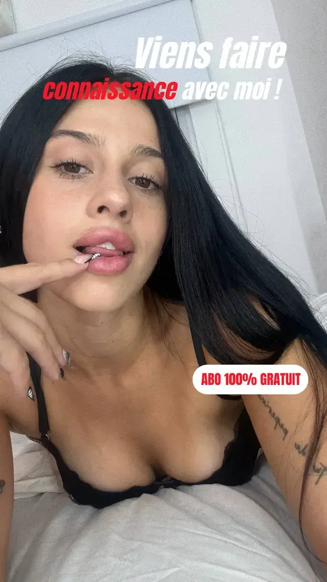 Leak & nude MYM — louna_ricci : « Abonne toi gratuitement, à vie et sans code🙈En plus si tu likes mes 3 derniers posts et que tu t’abonnes je t’envois un cadeau 😈T’attends quoi ? 😉 » (MYM)
