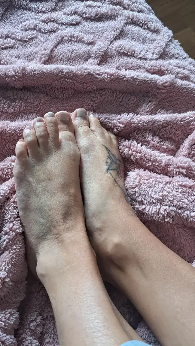 Leak & nude 2 — Queenpink15