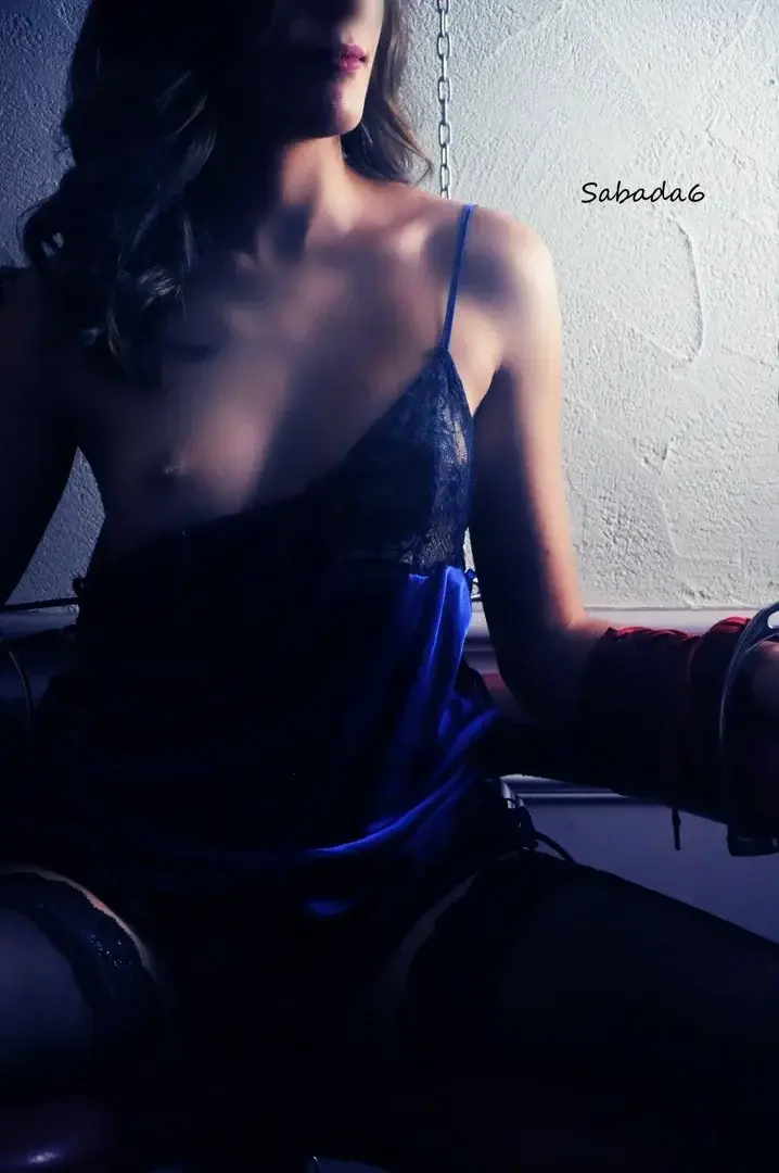 Leak & nude 1 — Elisa-dishy