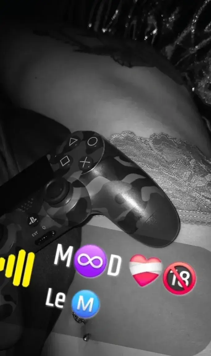 Leak & nude 3 — Luxy001