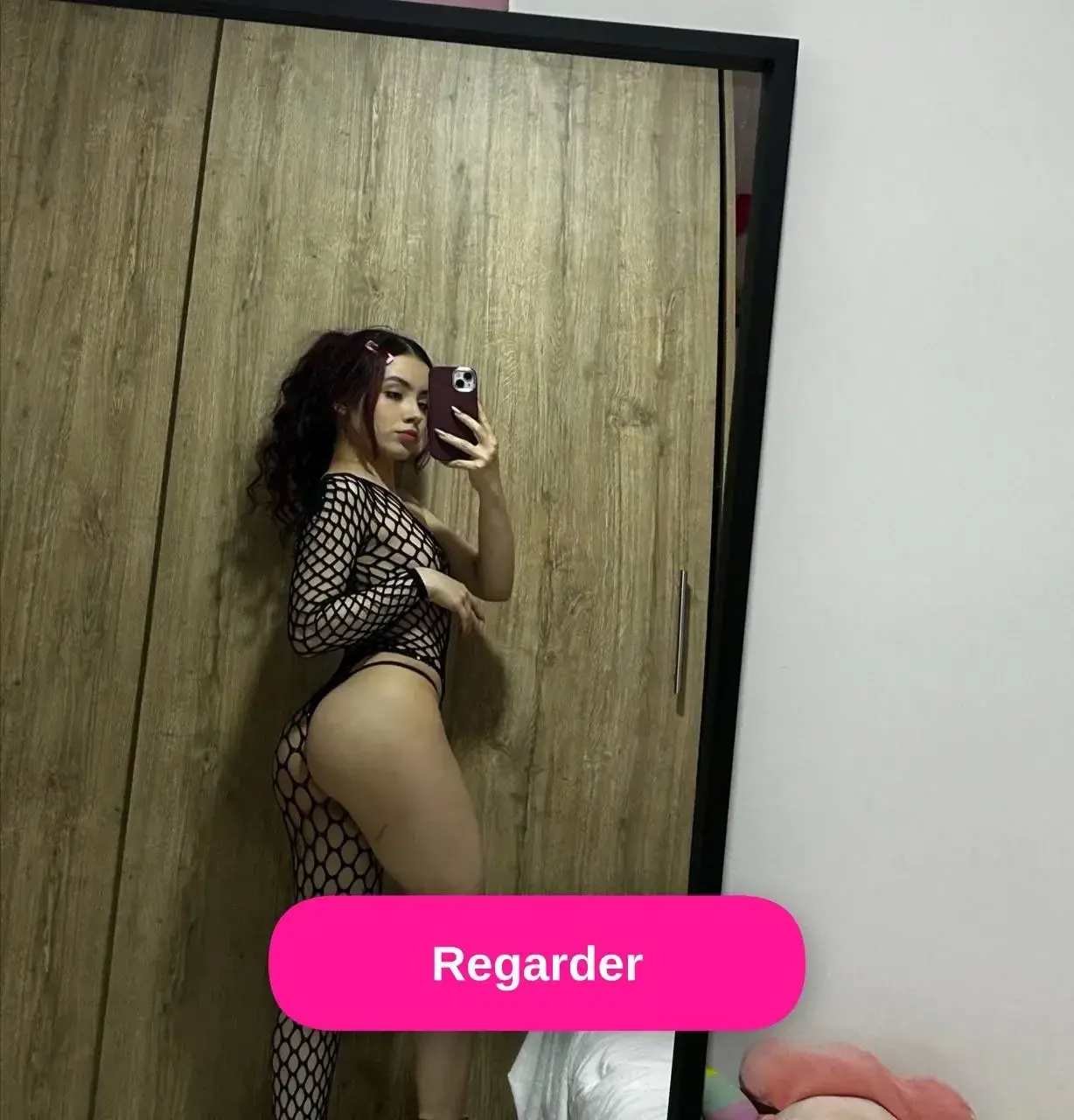abonnement gratuit code EMMA100, écris-moi “TOUCHE” et t’as une photo que j’ai jamais postée