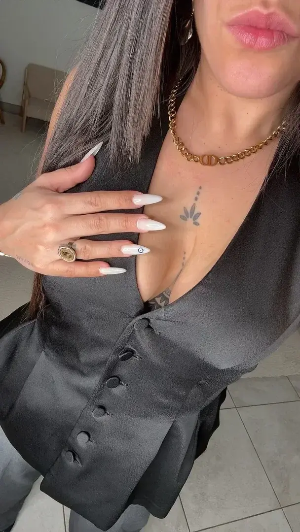 Tu aimes mon petit haut ? 🤭.#saintvalentinMYM