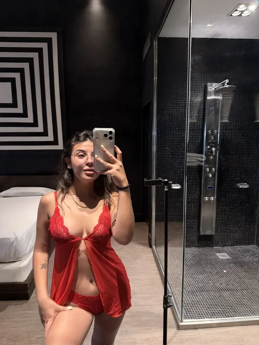 Aperçu public — Gemmaprt : « 😈 Abonnement GRATUIT 💋 Je suis gentille… mais j’aime bien rendre fou » (MYM) — pas un leak