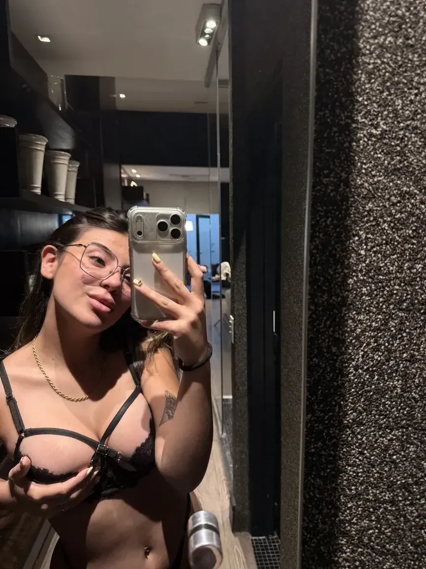 Aperçu public — Gemmaprt : « 🥰 Mon MYM 100% gratuit ! Des photos qui te donnent des frissons partout 💋 » (MYM) — pas un leak