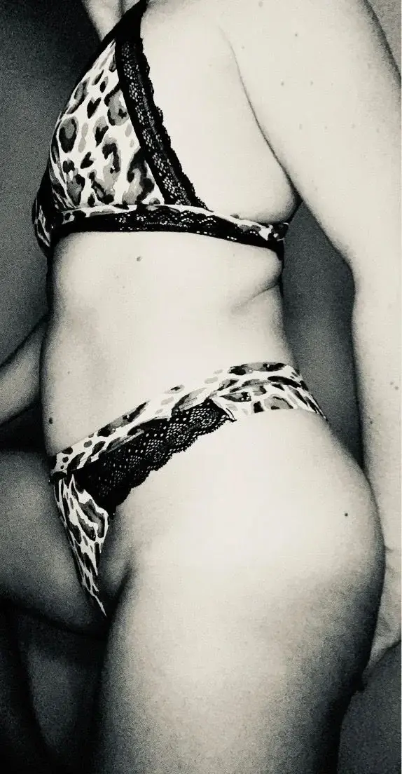 Rester connecté bientôt abonnements mensuel offert !!#sexy #string #lingerie #leopard