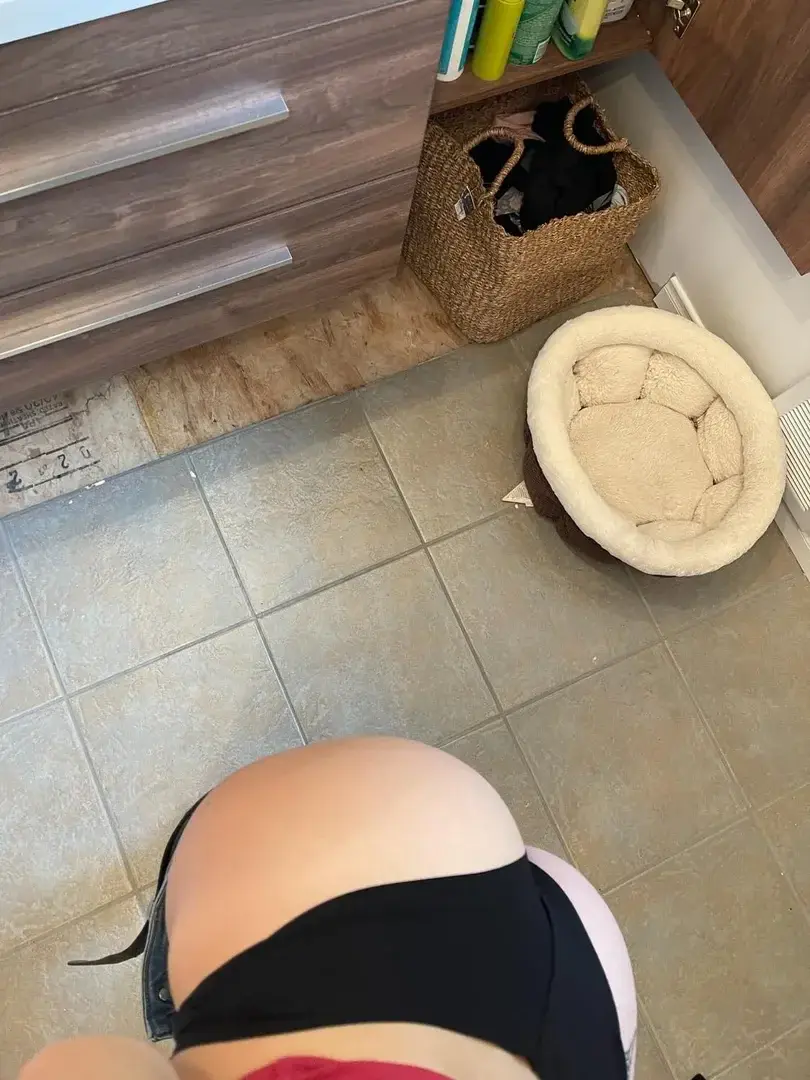 Leak public de Mymyriam — « Wanna taste my peach 😛🍑 » (nude) sur MYM