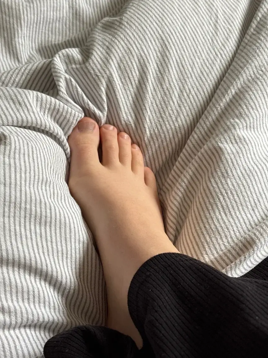 Leak & nude 2 — Footpart
