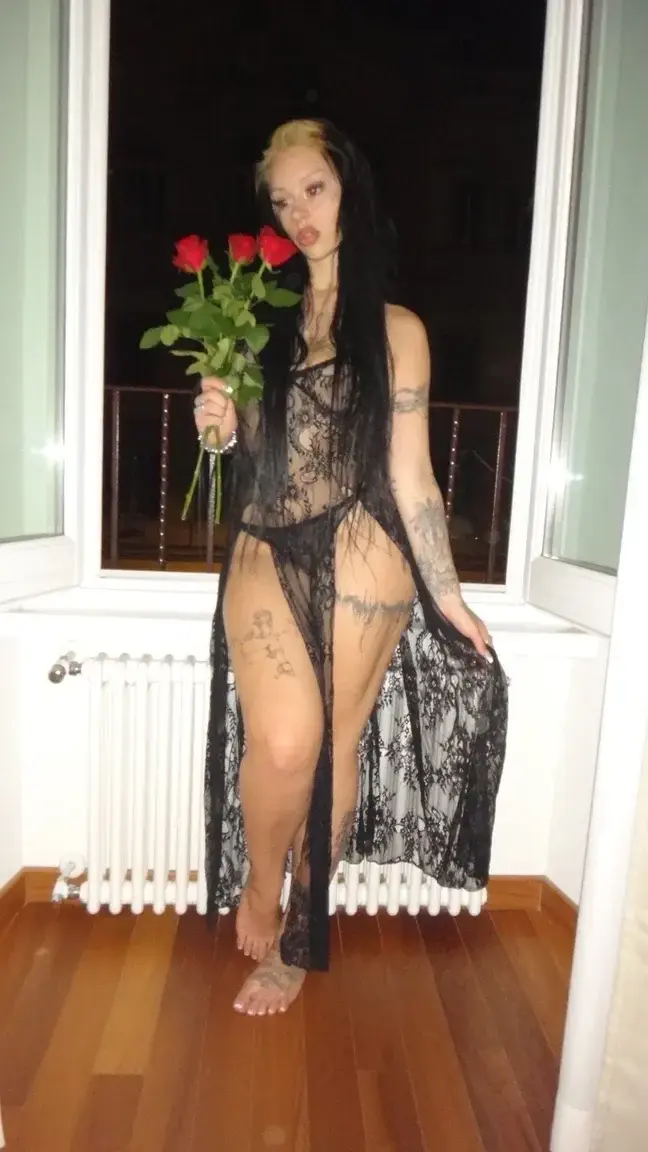 Ma plus jolie robe je crois 🖤🥀