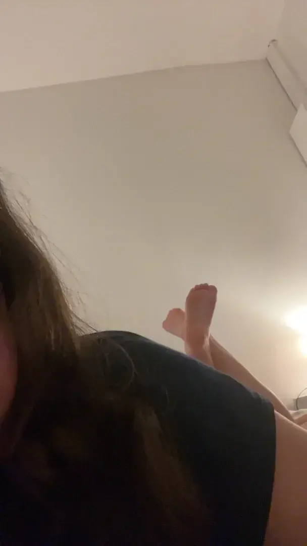 Leak & nude 2 — Juliefeetgoddess