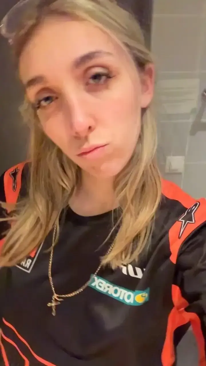 Leak public de Lealoove — « MYM Gratuit - Abonne toi pour kiffer 🤭🎁👇​Ma nouvelle vidéo sexy t'attend 🥰Et likes mes derniers post pour en voir + encore🥵#glamour #sexy #etudiante » (nude) sur MYM