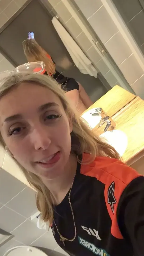 MYM Gratuit - Abonne toi pour kiffer 🤭🎁👇​Ma nouvelle vidéo sexy t'attend 🥰Et likes mes derniers post pour en voir + encore🥵#glamour #etudiante #sexy