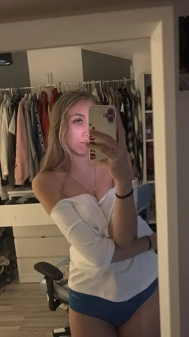 MYM Gratuit - Abonne toi pour kiffer 🤭🎁👇​Ma nouvelle vidéo sexy t'attend 🥰Et likes mes derniers post pour en voir + encore🥵#glamour #sexy #etudiante