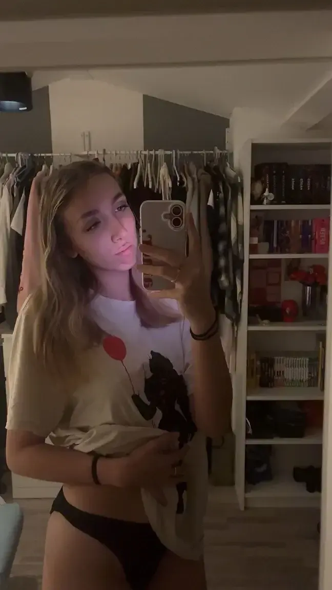 MYM Gratuit - Abonne toi pour kiffer 🤭🎁👇​Ma nouvelle vidéo sexy t'attend 🥰Et likes mes derniers post pour en voir + encore🥵#sexy #glamour #etudiante