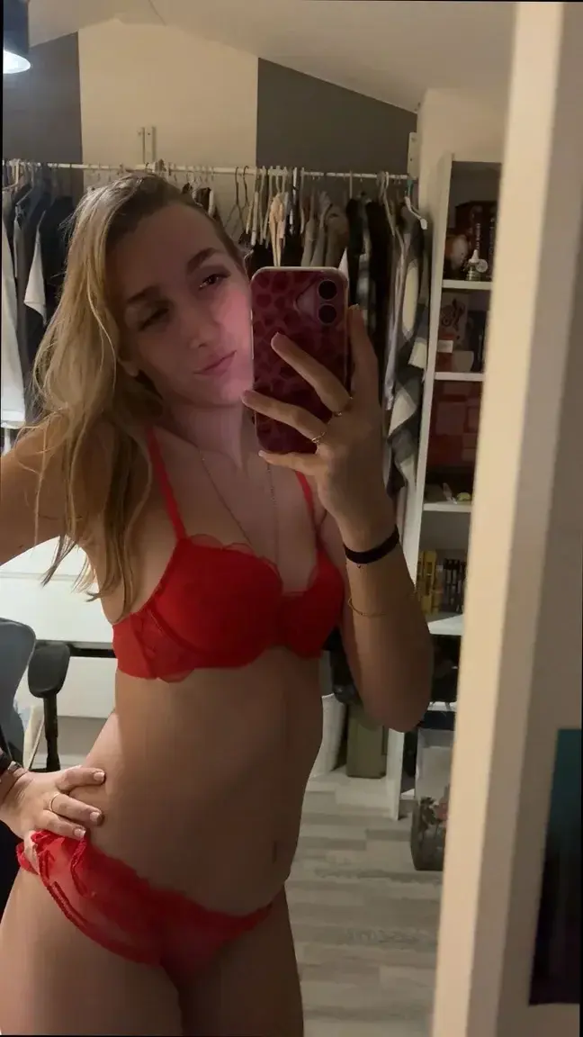 MYM Gratuit - Abonne toi pour kiffer 🤭🎁👇​Ma nouvelle vidéo sexy t'attend 🥰Et likes mes derniers post pour en voir + encore🥵