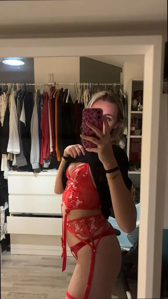 MYM Gratuit - Abonne toi pour kiffer 🤭🎁👇​Ma nouvelle vidéo sexy t'attend 🥰Et likes mes derniers post pour en voir + encore🥵