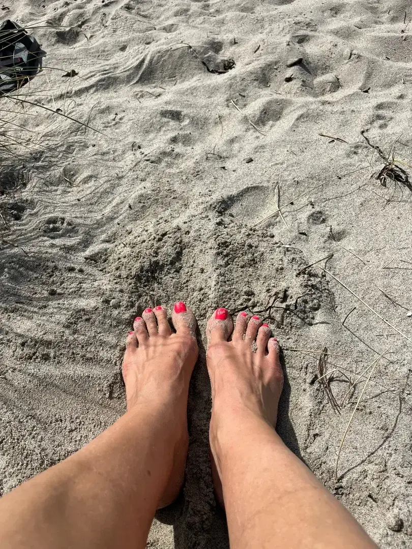 Leak & nude 1 — Happyfeet_girl