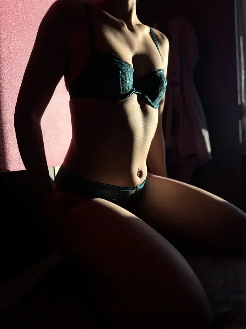 Leak & nude 4 — Lapetite_aline
