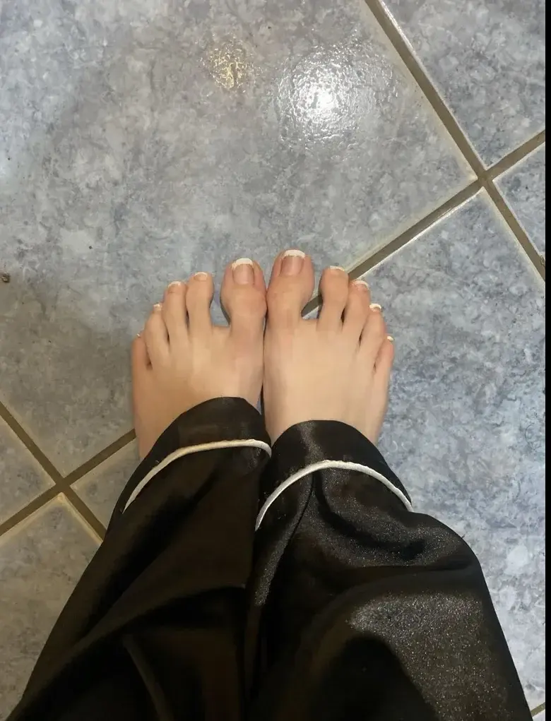Leak & nude 1 — Feetsoulmate