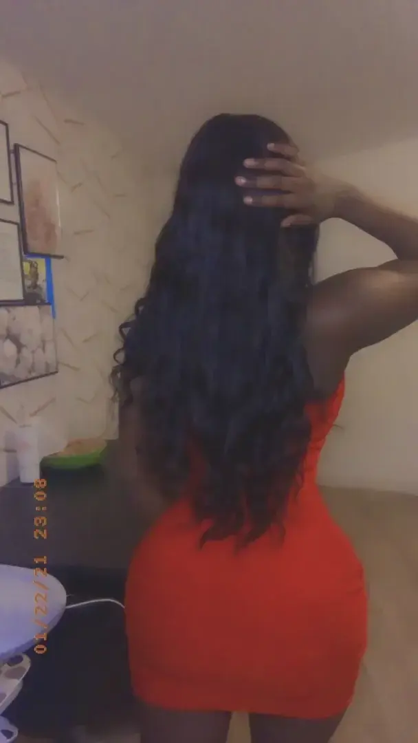 Leak & nude 1 — Scusemybeauty