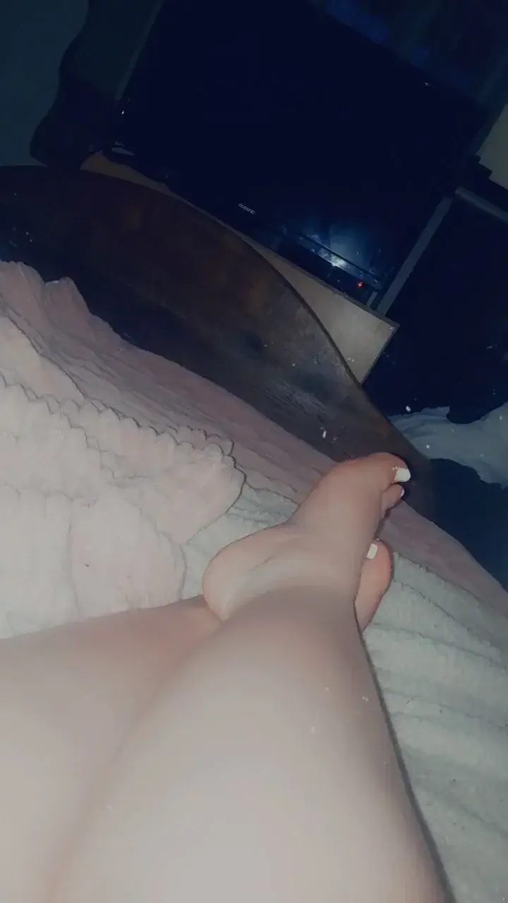Leak & nude 3 — Feet_curvy_girl