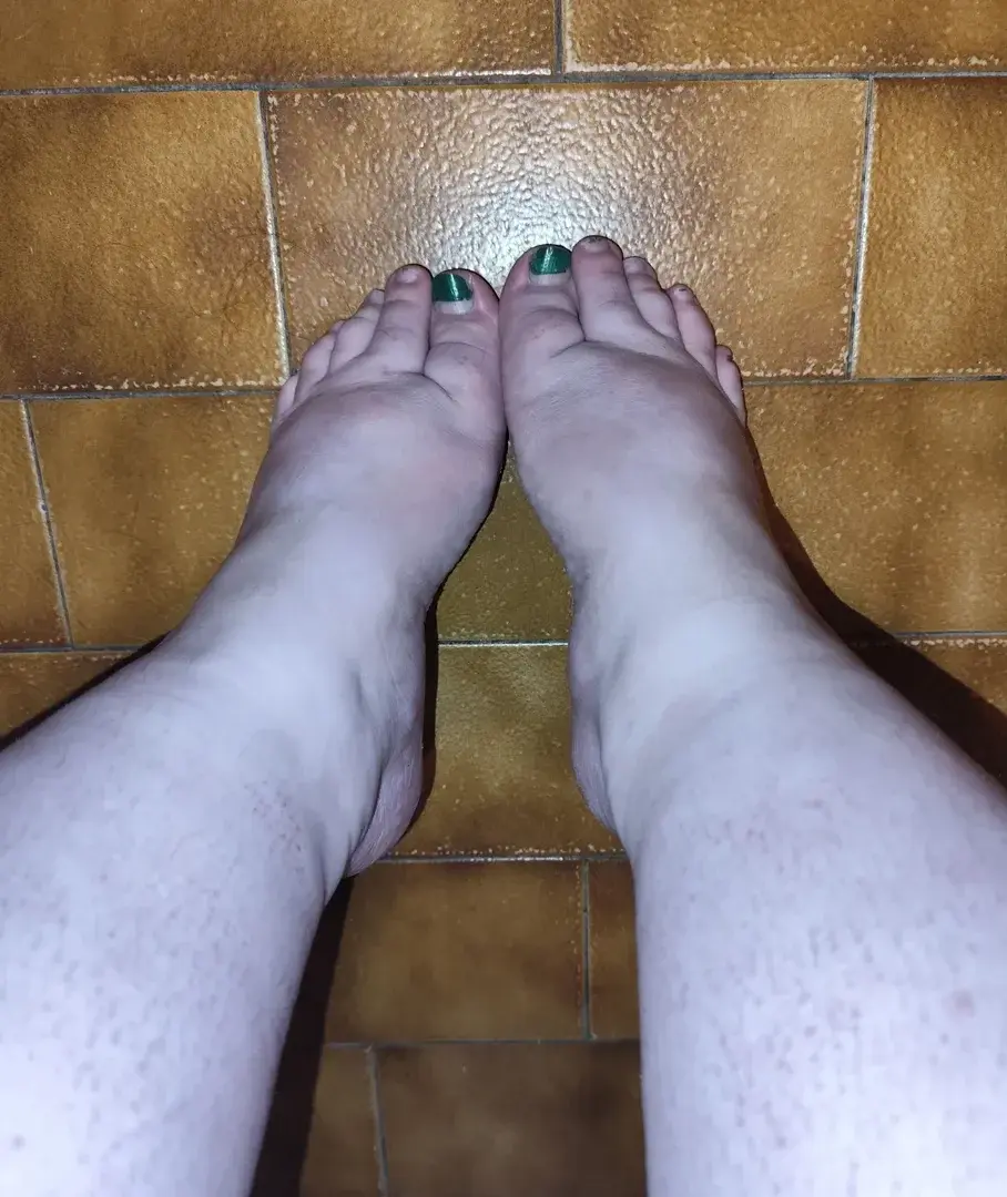 Leak & nude 7 — Feet_curvy_girl