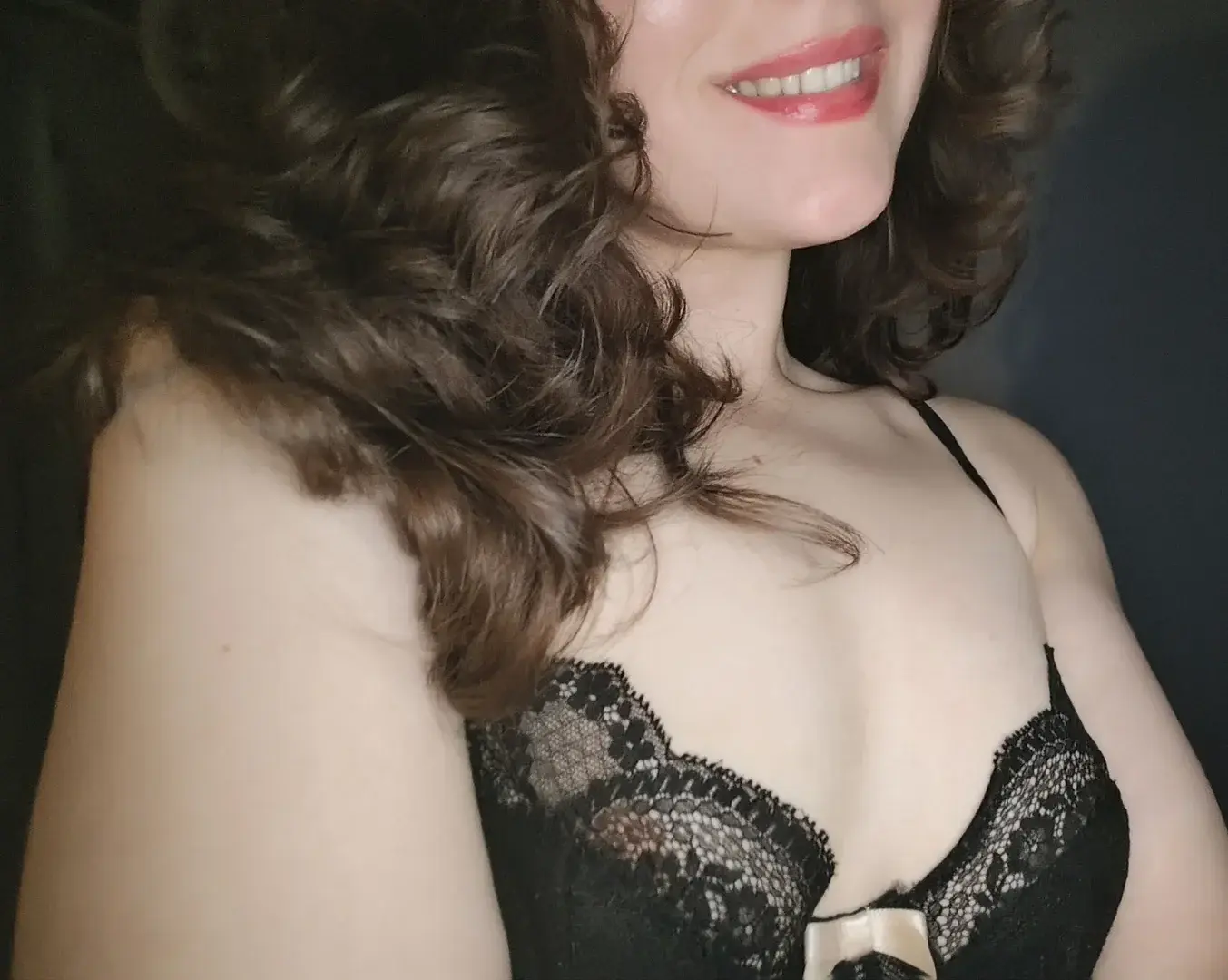 Qui aime les petits seins? 🤭❤️✨#petitsseins #mym #19ans #creator #creatrice #adulte #sexy #sex #sexe #femme #jolie #hot #mignonne #lingerie #soutif #petite #jolie #sextape #sexto #solo