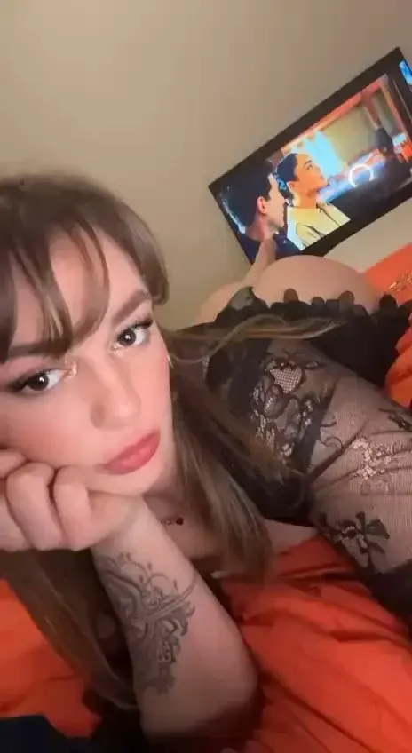 Abonnement 100% gratuit O€, aucun code 🙈#brunette #mignonne #porn