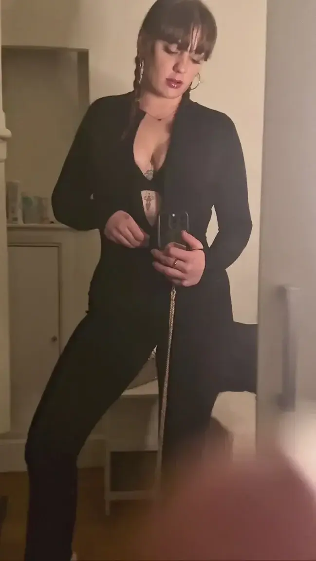 Abonnement 100% gratuit O€, aucun code 🙈#brunette #mignonne #porn