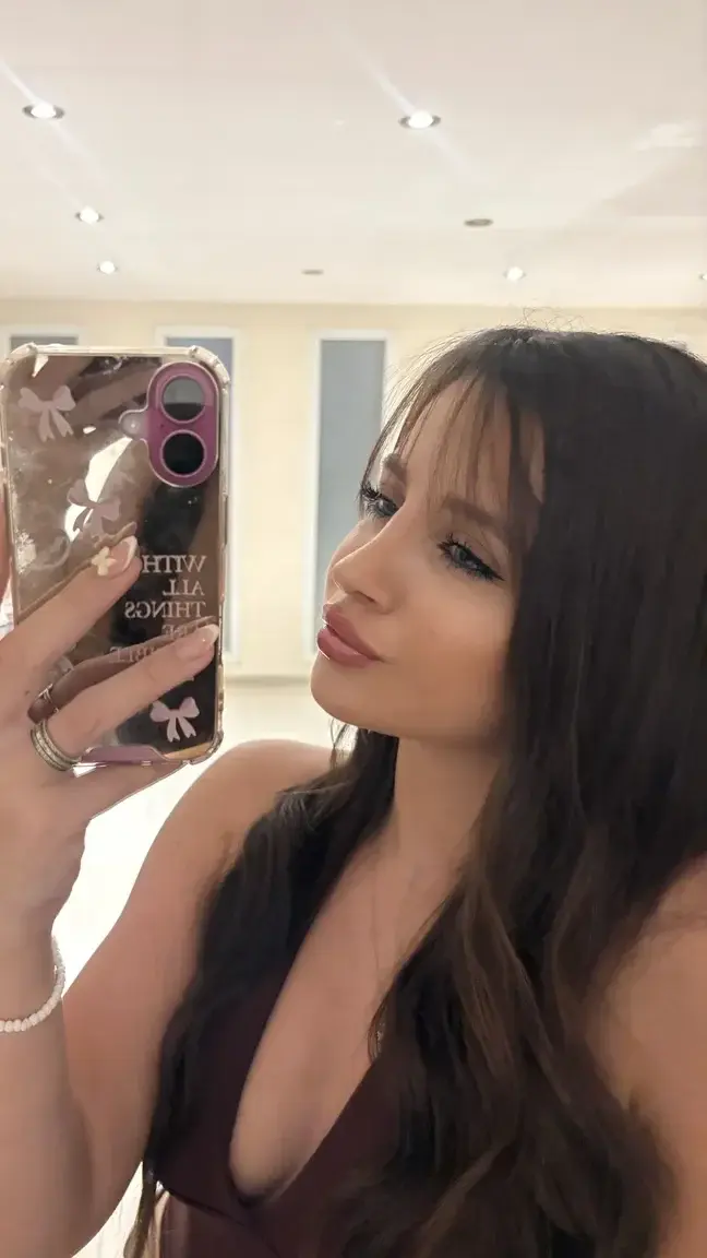 Si tu like mon post tu peux t'abonner gratuitement 🍓