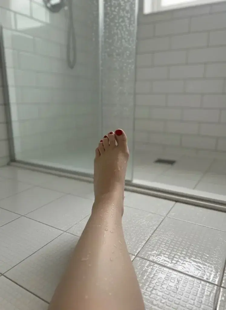 Leak & nude 2 — minouche2