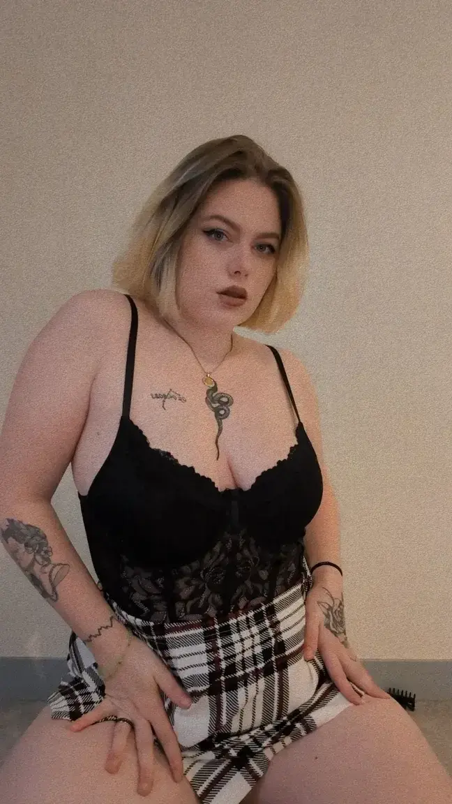 Leak & nude 2 — _curvy_