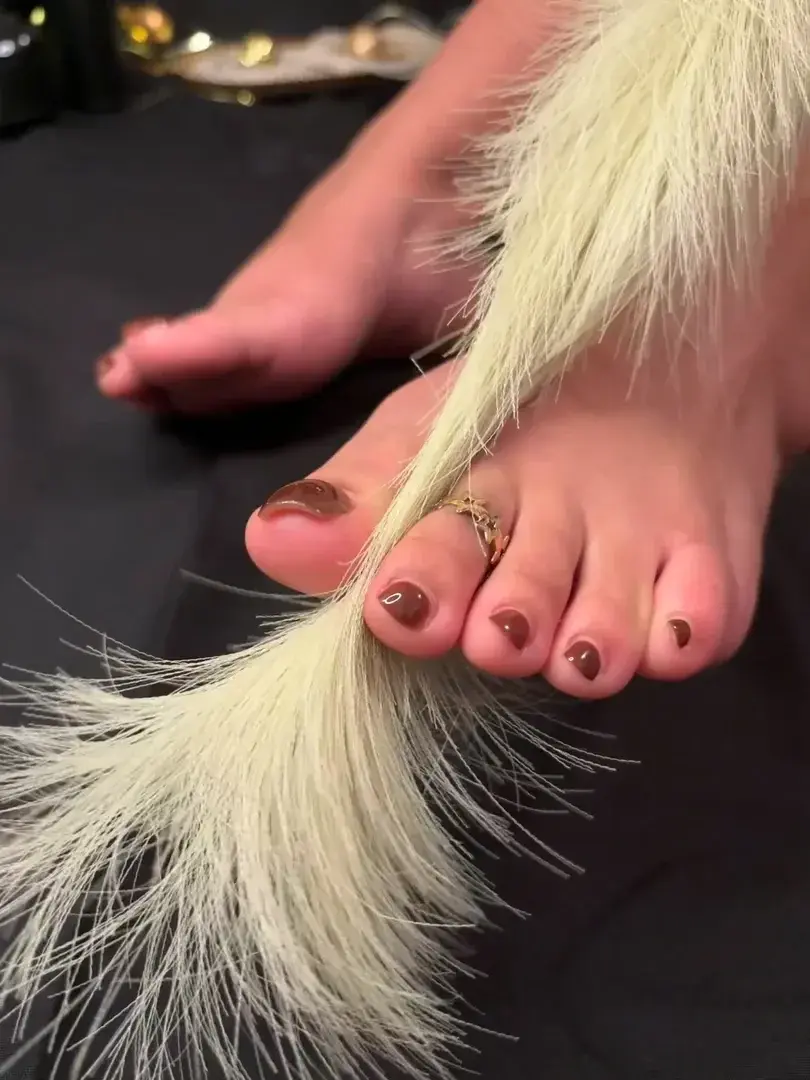 Leak & nude 2 — Alunaartfeet