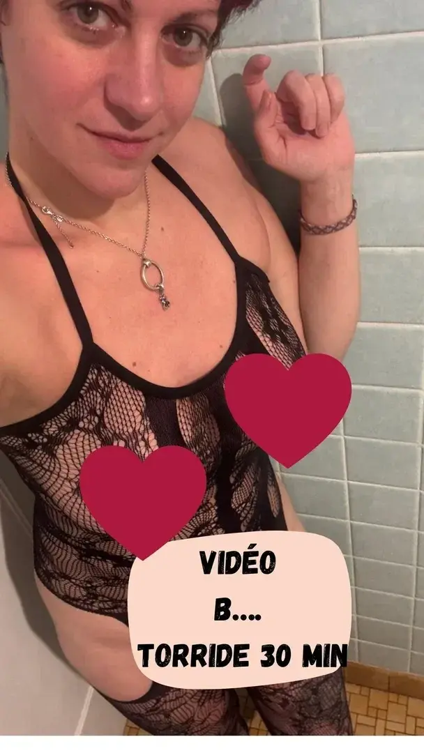 Leak & nude MYM — Floramilanooff : « média » (MYM)