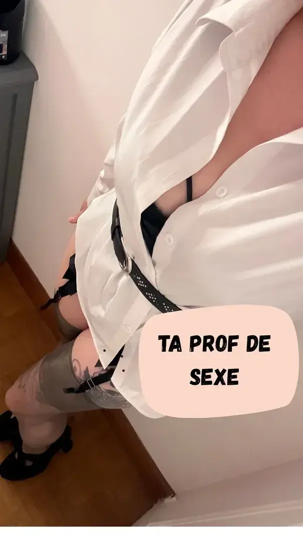 Leak & nude MYM — Floramilanooff : « média » (MYM)
