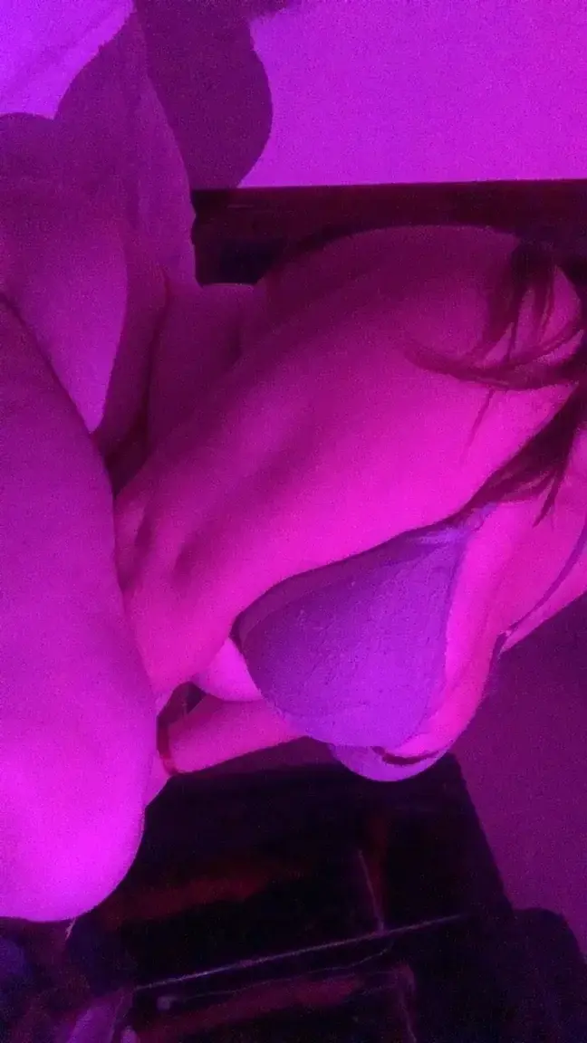 Leak & nude 1 — Body_humaine