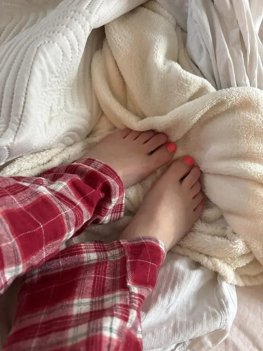 Leak & nude 2 — _piedsmagique