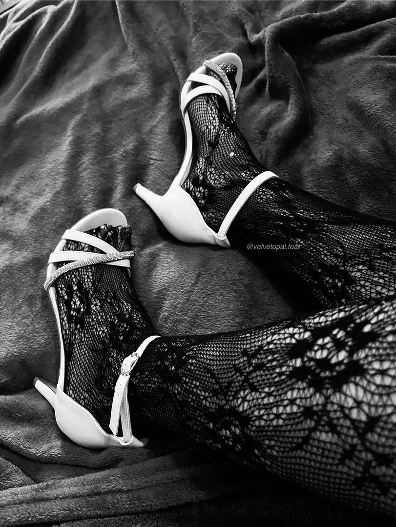Leak & nude 3 — velvetopal