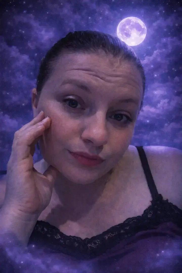 Leak & nude MYM — Lunavelvet_666 : « Ce soir, je me dévoile autrement…Un regard, une ambiance, une part de moi dans la nuit.Si tu savais ce que la lune me murmure… 🌙✨ » (MYM)