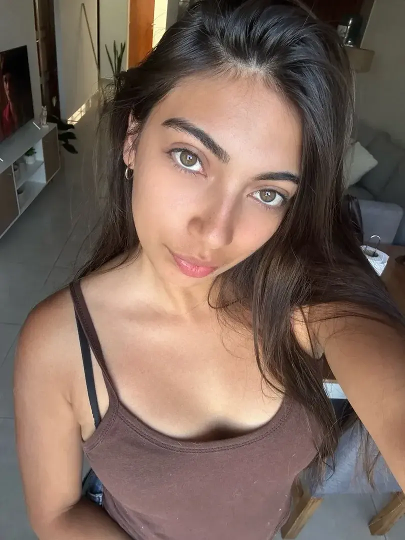 Leak & nude MYM — juliette_2ze : « MYM Gratuit - Abonne toi pour kiffer 🤭🎁👇​Ma nouvelle vidéo sexy t'attend 🥰Et likes mes derniers post pour en voir + encore🥵 » (MYM)