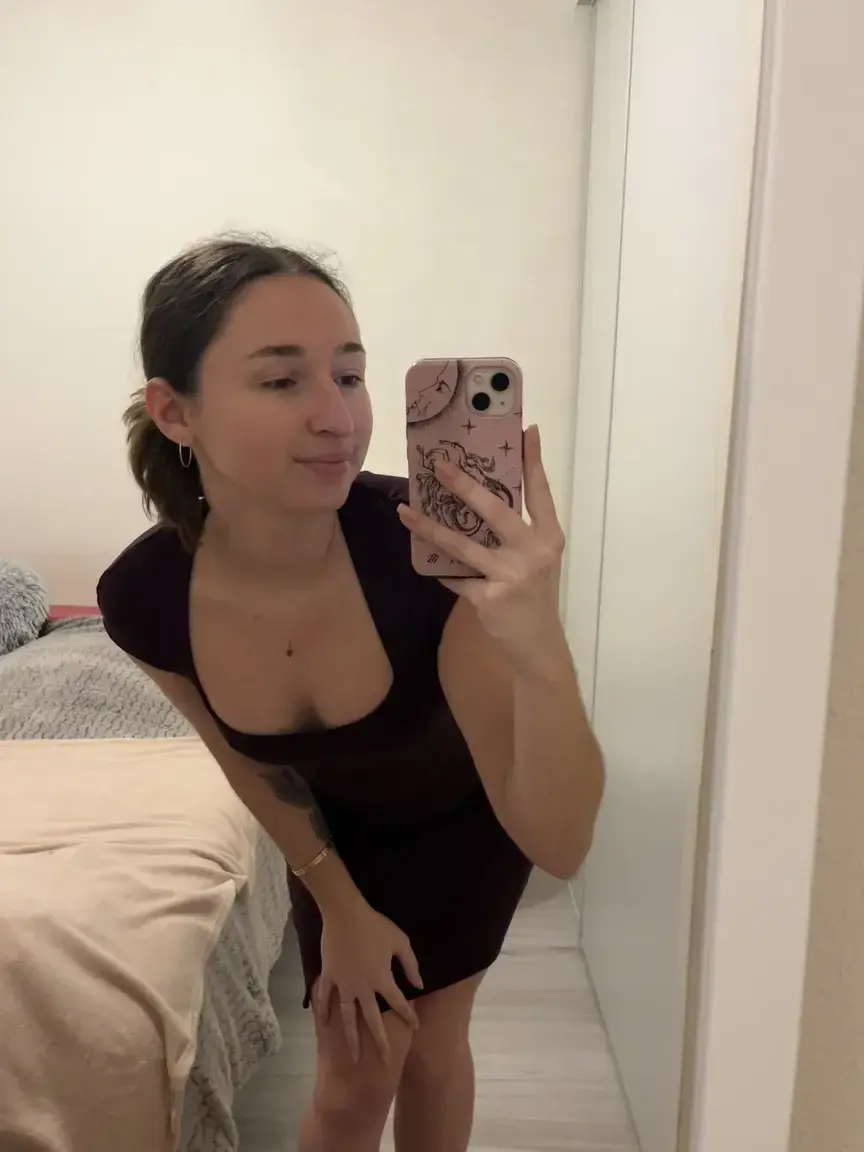 J’en ai bien plus à te montrer.. viens discuter avec moi je t’attends
