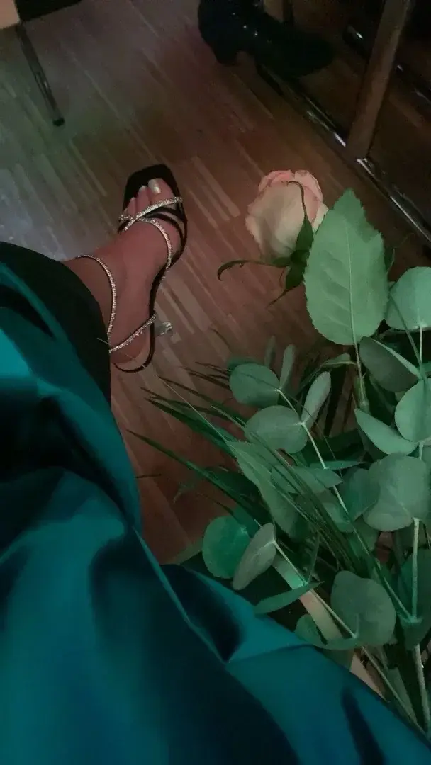 Leak & nude 2 — heelsecret