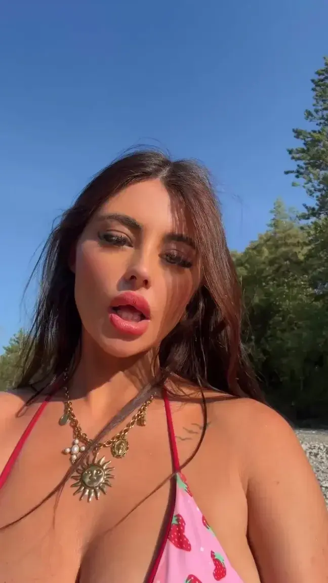 Bblucci — média 15 | French Modèles
