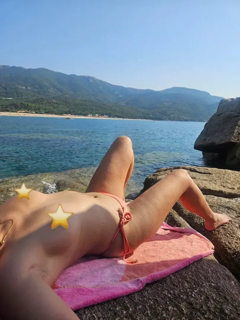 😈💦 tu viens faire bronzette avec moi ? 🔥😈