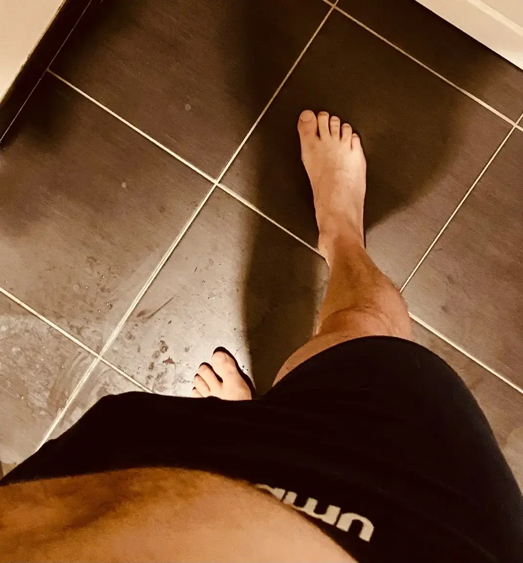 Leak & nude 3 — Lespiedsnickels