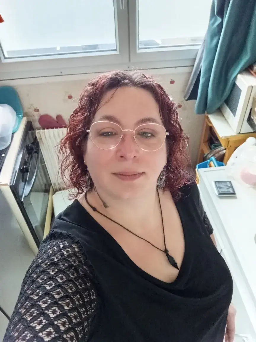 Leak & nude MYM — isa-la-genereuse-timide : « Nouvelle coiffure » (MYM)