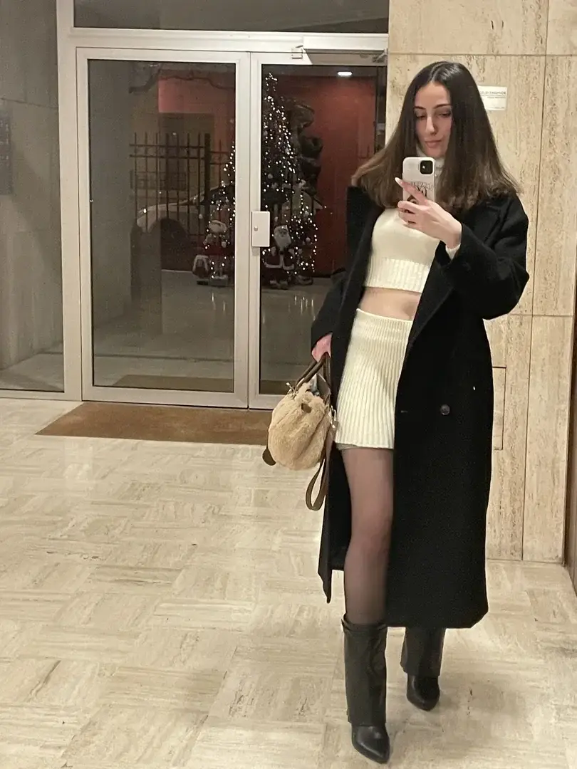 Joyeux Noël les loulous 🎄 une vidéo épicée dans cette tenue ?🫦 vous n’avez qu’un mot à dire .💝 🎁
